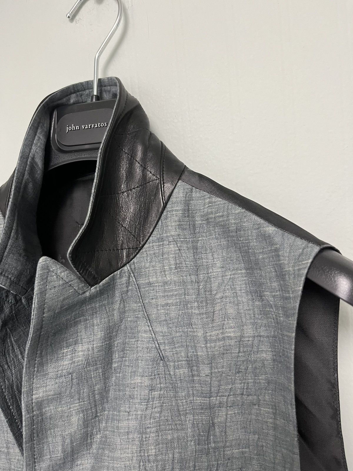 John Varvatos Woodward Vest size EU 50 USA 40 Size US M / EU 48-50 / 2 - 5 Thumbnail