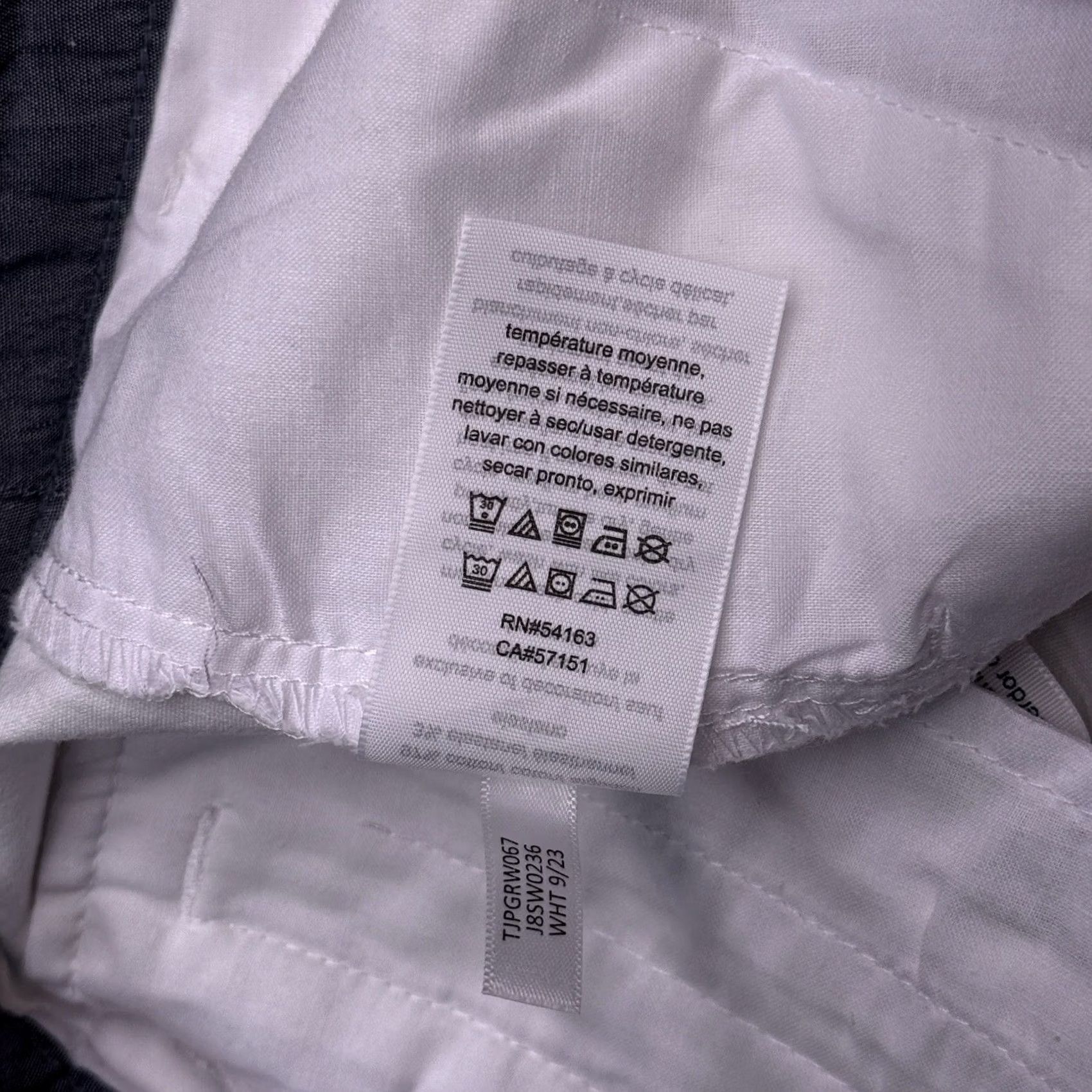 Tommy Hilfiger VINTAGE (No) not vintage; adjust accordingly. Size 38" / US 16 / IT 52 - 7 Thumbnail