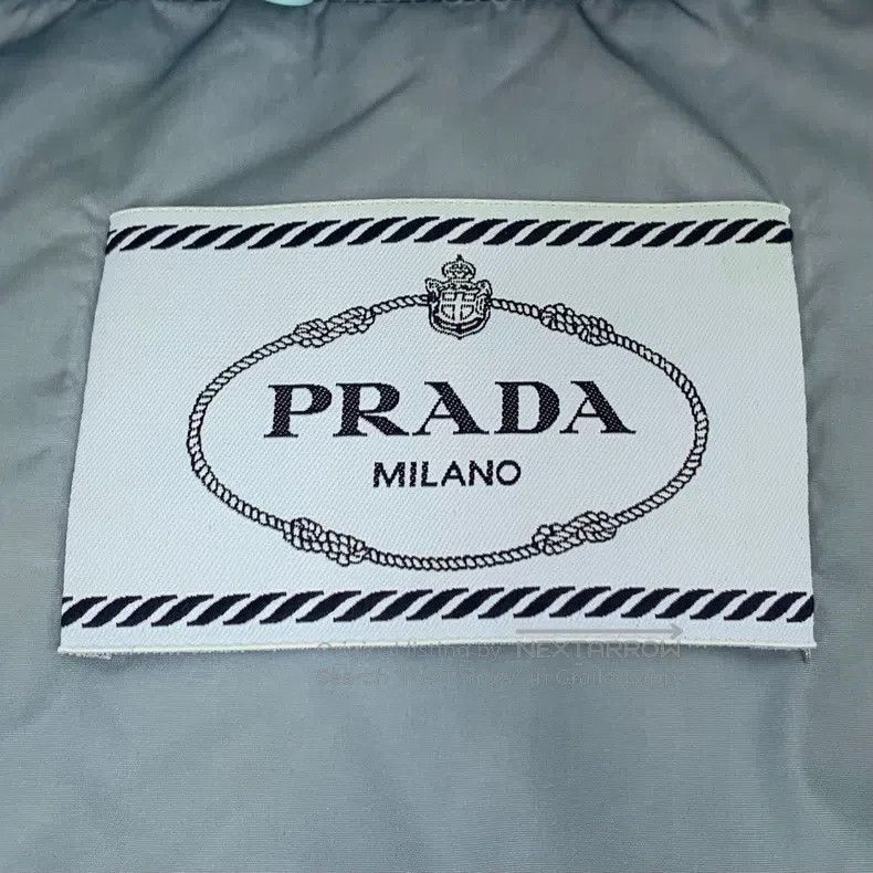 Prada Prada 22 styles of black triangle stand-up collar zipper l Size XXS / US 00 / IT 34 - 6 Thumbnail