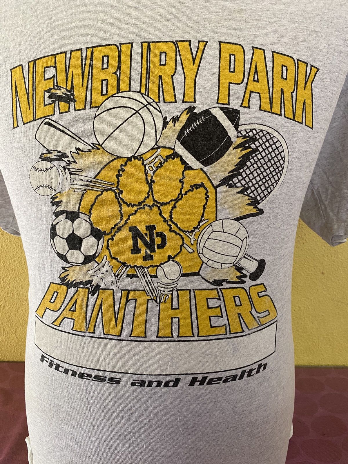 Vintage Newbury Park Vintage Tshirt Size US L / EU 52-54 / 3 - 3 Thumbnail