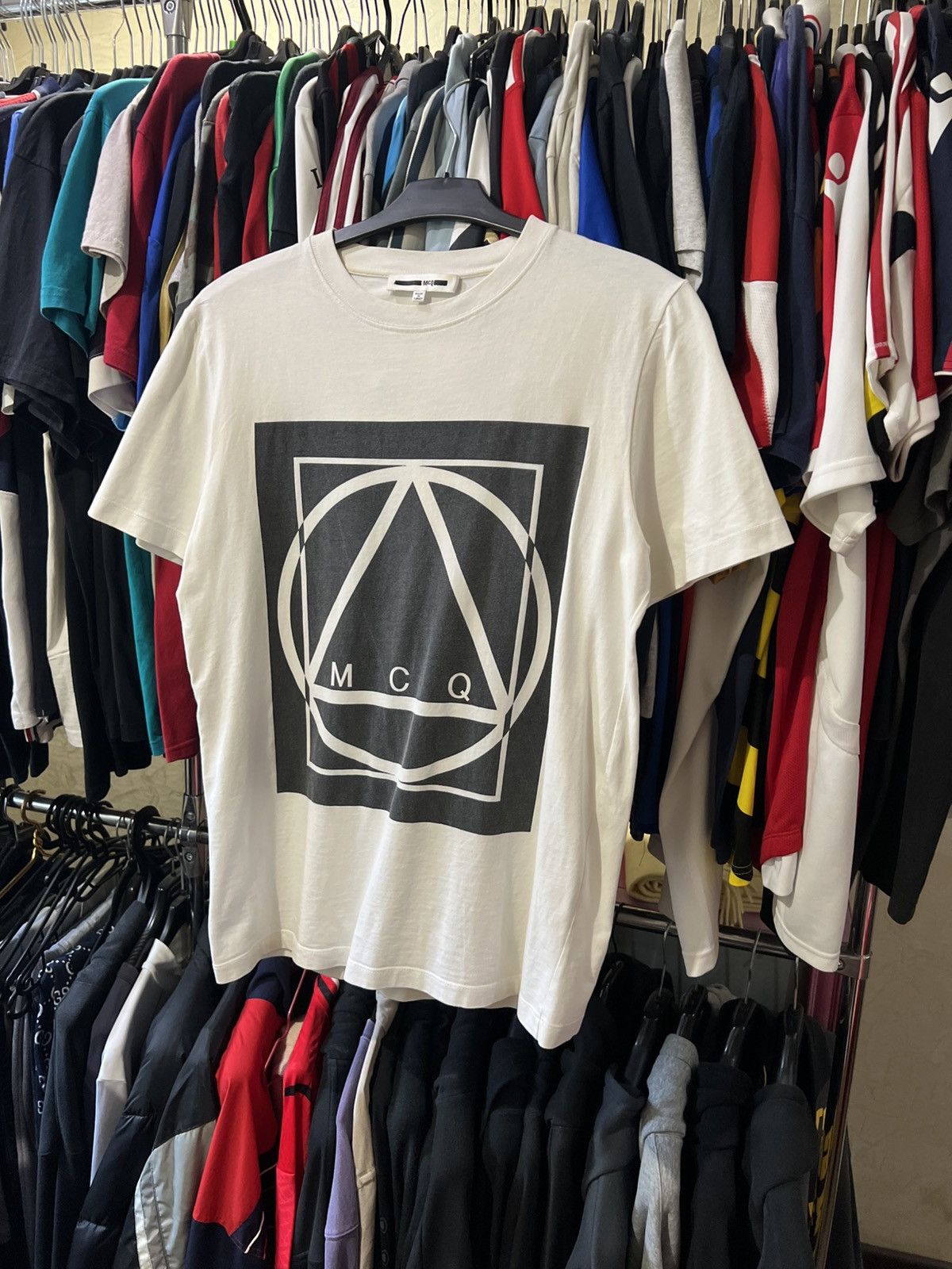 Alexander McQueen VINTAGE ALEXANDER MCQUEEN MCQ WHITE BIG BOX LOGO T SHIRT Size US L / EU 52-54 / 3 - 2 Thumbnail