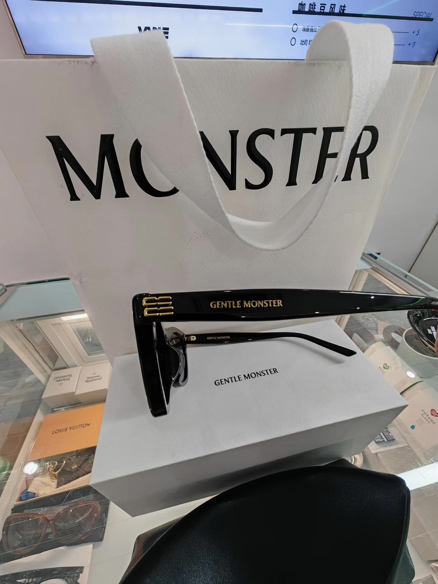 Gentle Monster GENTLE MONSTER Logo Sunglasses Brand New Q15 Size ONE SIZE - 5 Thumbnail