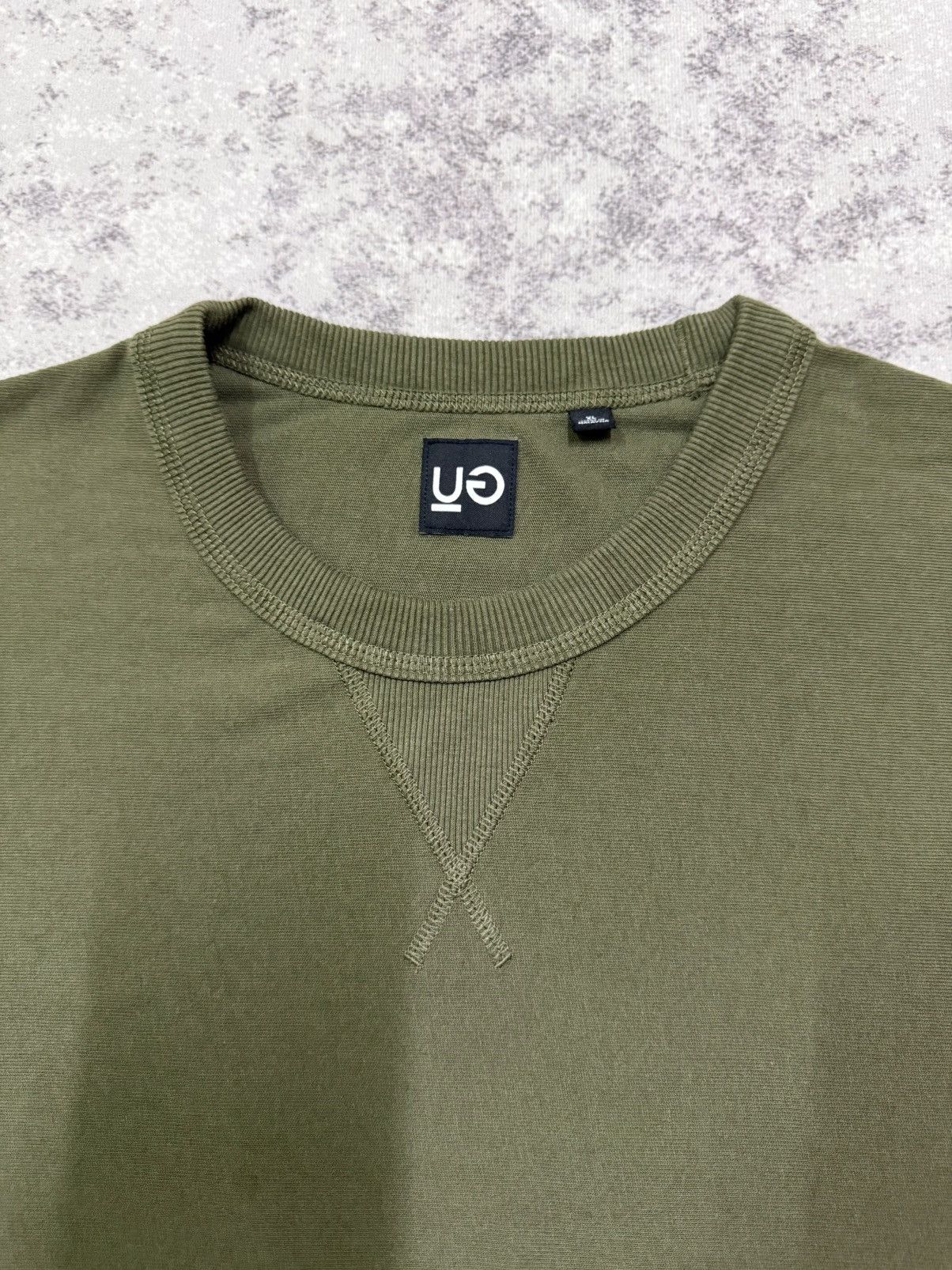 GU GU OLIVE GREEN SHORTSLEEVE SWEATSHIRT Size US XL / EU 56 / 4 - 8 Thumbnail