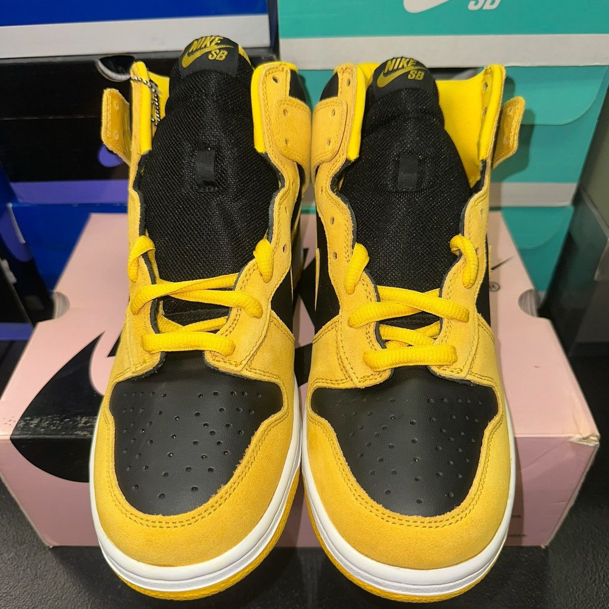 Nike Size 10.5 - Nike Dunk Pro SB High Iowa - 305050-071 Size US 10.5 / EU 43-44 - 4 Thumbnail
