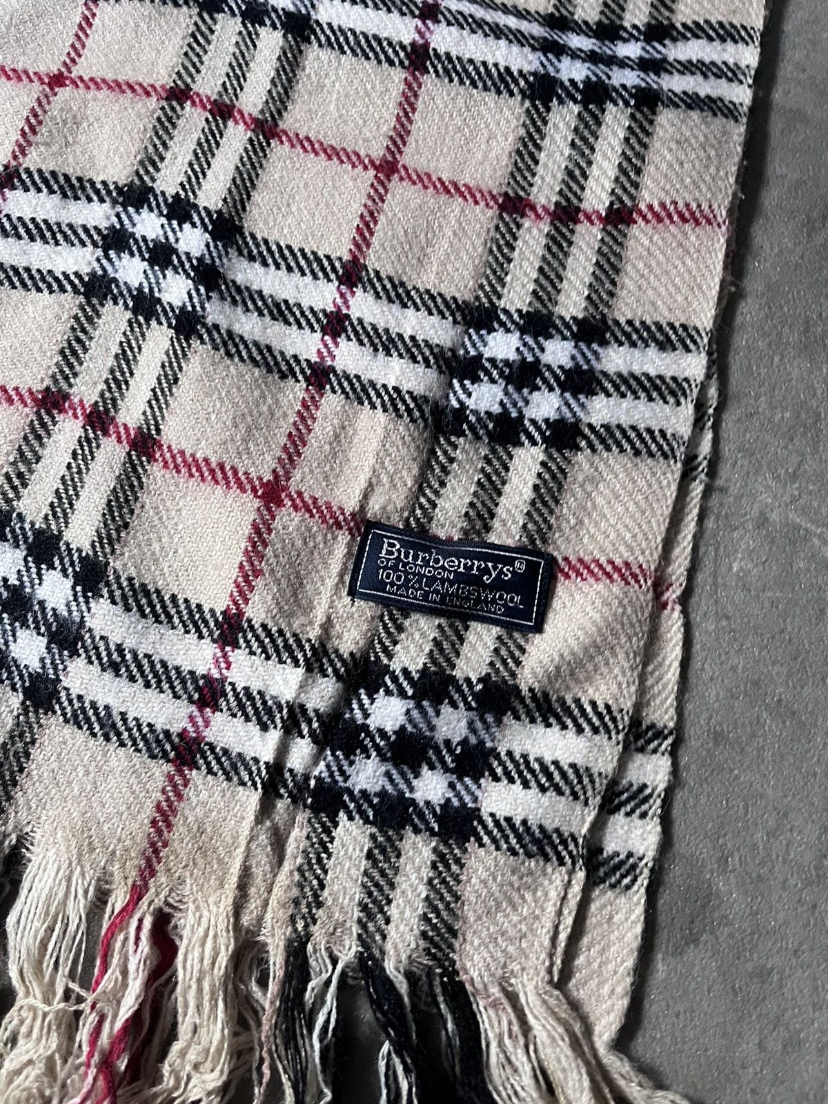 Burberry Burberrys vintage check beige scarf Size ONE SIZE - 2 Thumbnail
