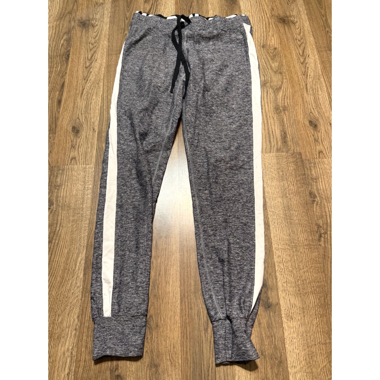 Victoria's Secret Victoria's Secret Pants Women's Small Grey Black White Athletic Wear Size 28" / US 6 / IT 42 - 2 Thumbnail