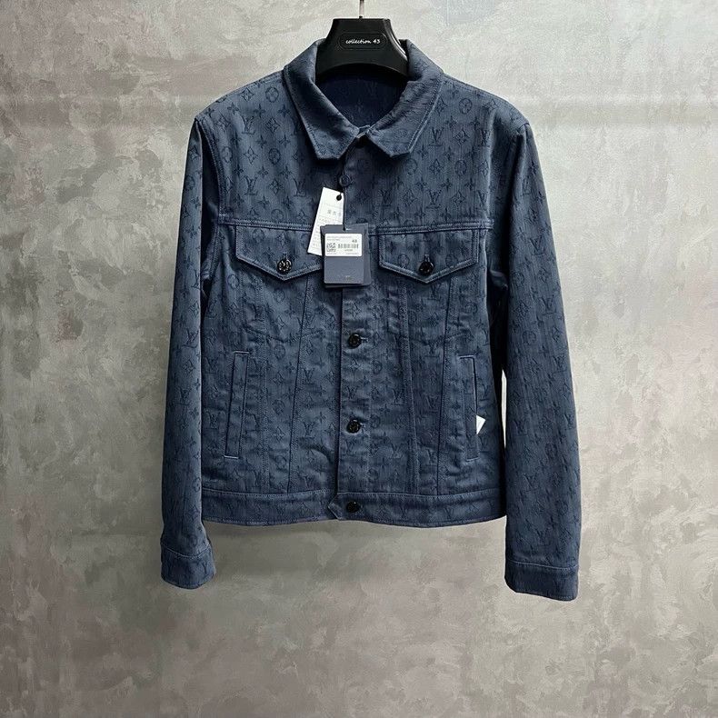 Louis Vuitton Louis Vuitton Blue Logo Full Print Single Breasted Casual Size US M / EU 48-50 / 2 - 1 Thumbnail