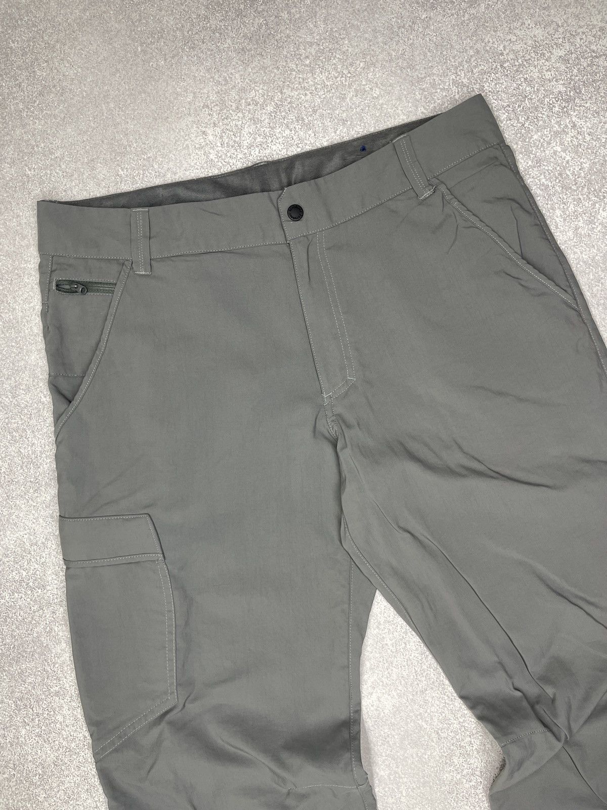 Berghaus Mens Berghaus Nylon Cargo Pants Grey Outdoor Gorpcore Size L Size US 34 / EU 50 - 9 Thumbnail