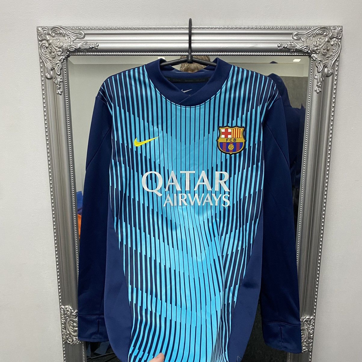 Nike Barcelona Nike long sleeve jersey foodboll Size US M / EU 48-50 / 2 - 3 Thumbnail