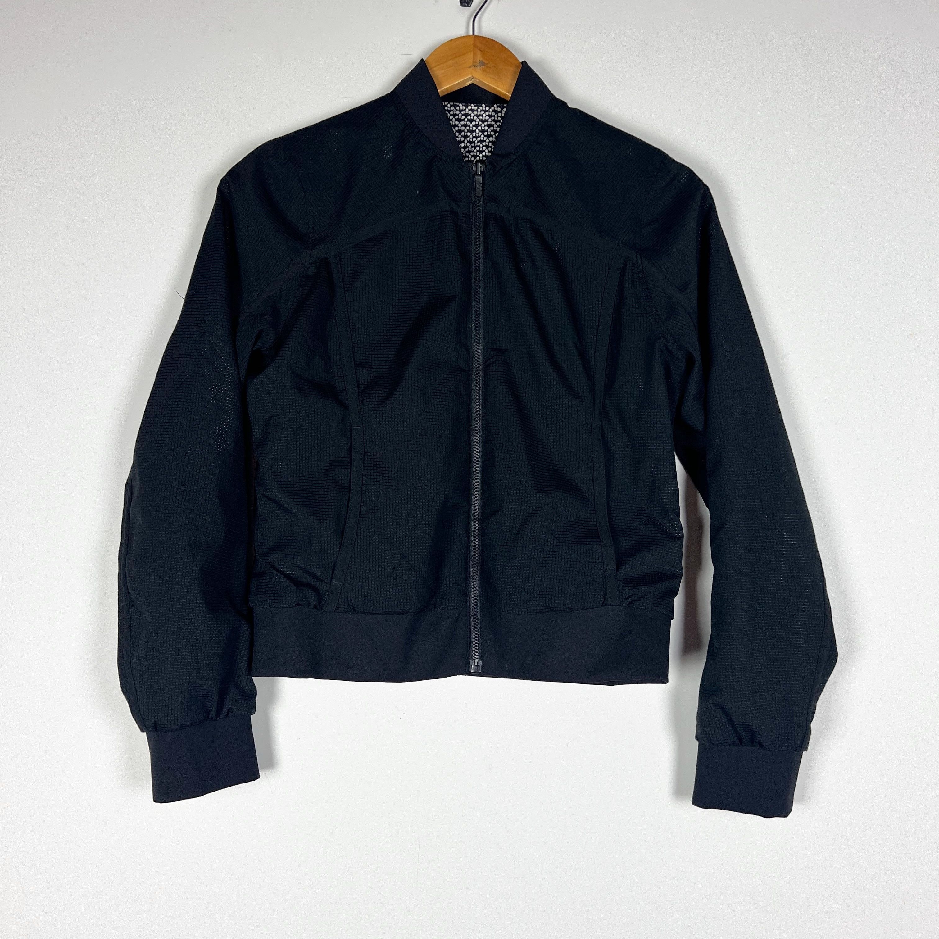 Lululemon Lululemon Around Reversible Full Zip Size XS / US 0-2 / IT 36-38 - 1 Thumbnail