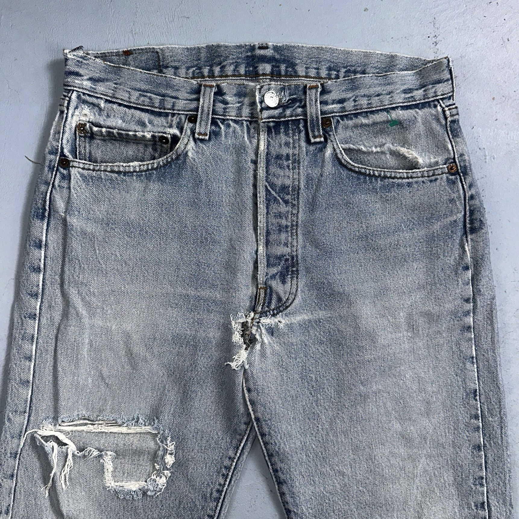 Levi's VINTAGE Levi's 501 Jeans Men 33x30 Straight Leg 80s Blue Denim Mid Rise Comfort 90s Size US 33 - 2 Thumbnail