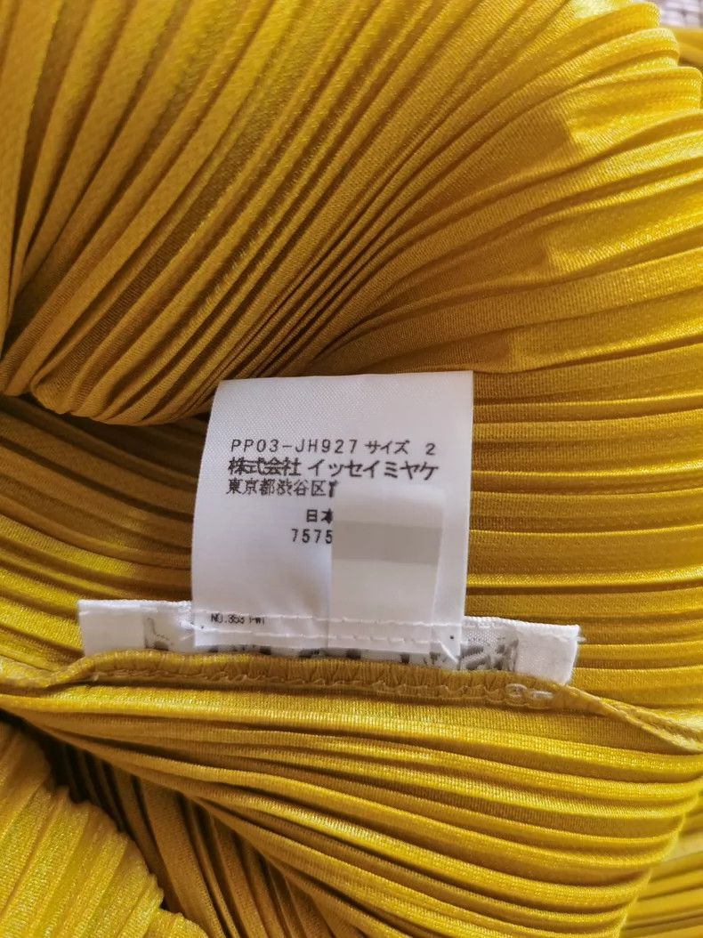 Issey Miyake Issey Miyake size:2 Yellow pleated dress Size XS / US 0-2 / IT 36-38 - 4 Thumbnail