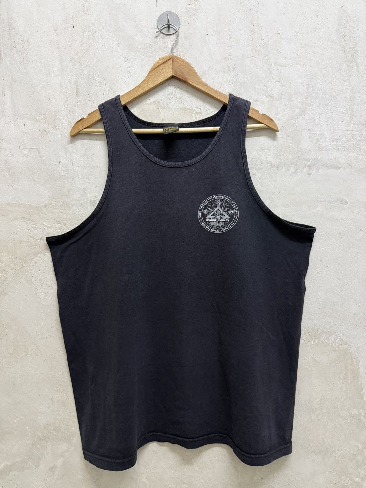 Obey 2000s Obey “Lodge of District” Illuminati T Shirt Size US XL / EU 56 / 4 - 4 Thumbnail