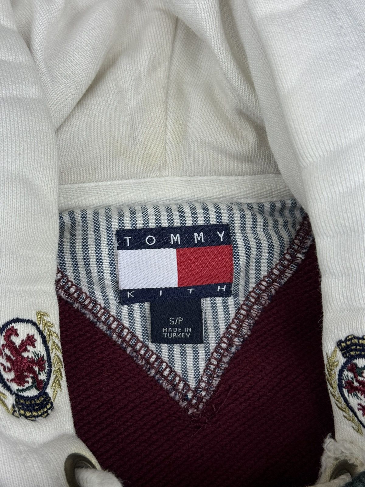 Kith × Tommy Hilfiger Kith x Tommy Hilfiger Full Embroidered Crest Logo Hoodie Size US S / EU 44-46 / 1 - 4 Thumbnail