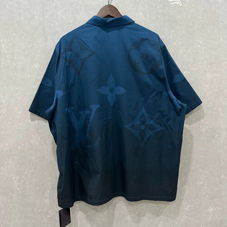 Louis Vuitton Louis Vuitton size 5l Blue gradient presbyopic full print Size US M / EU 48-50 / 2 - 2 Thumbnail