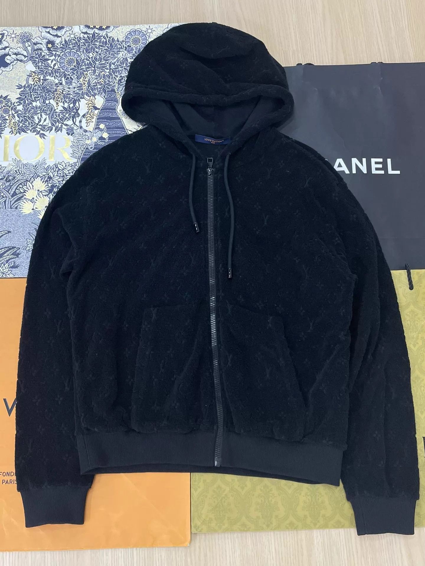 Louis Vuitton Black Zip-Up Hoodie with Textured Design Size US XS / EU 42 / 0 - 1 Thumbnail
