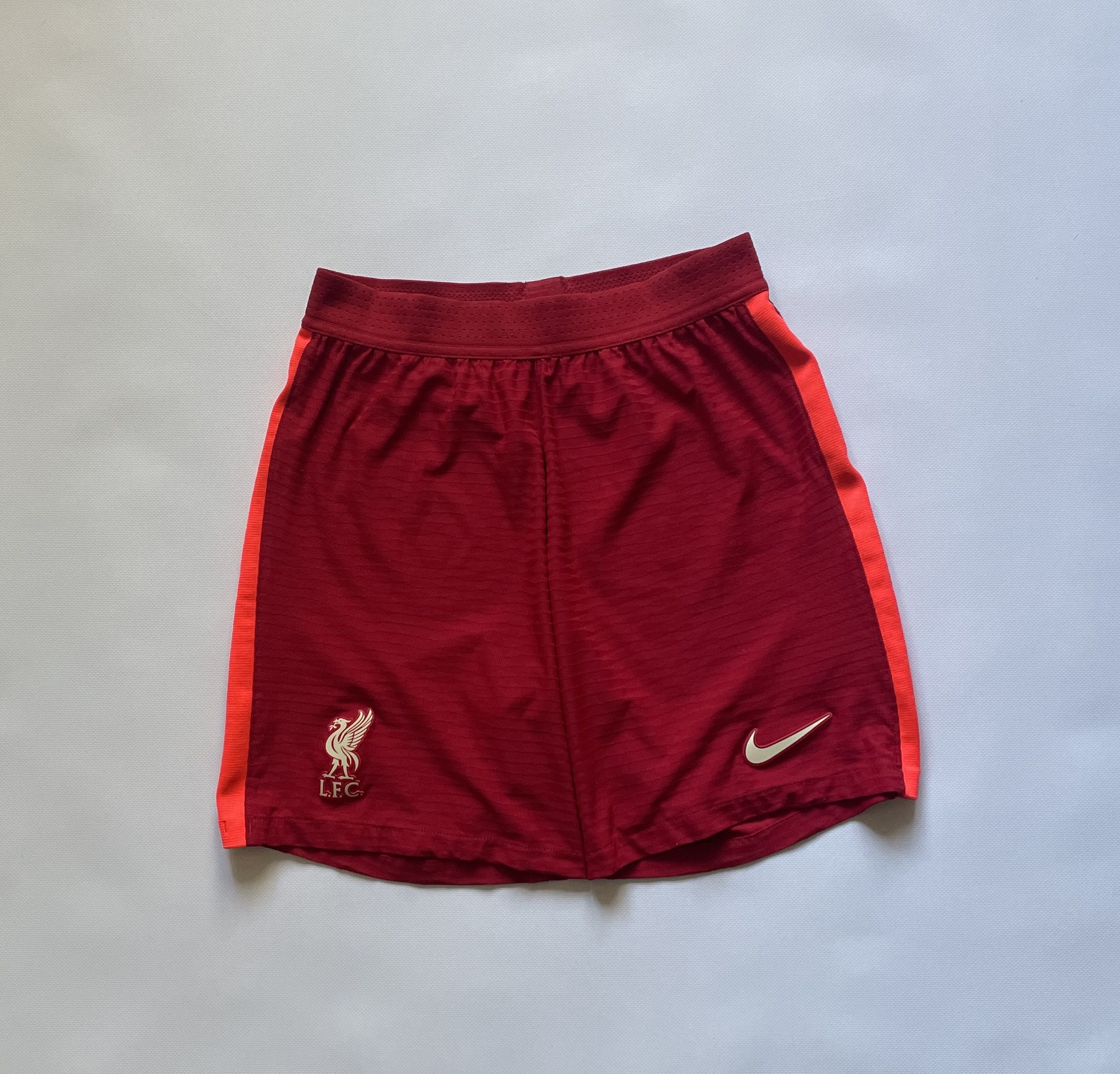 Nike AUTHENTIC Liverpool Match Home Dri-FIT ADV Football Shorts Size US 32 / EU 48 - 1 Thumbnail