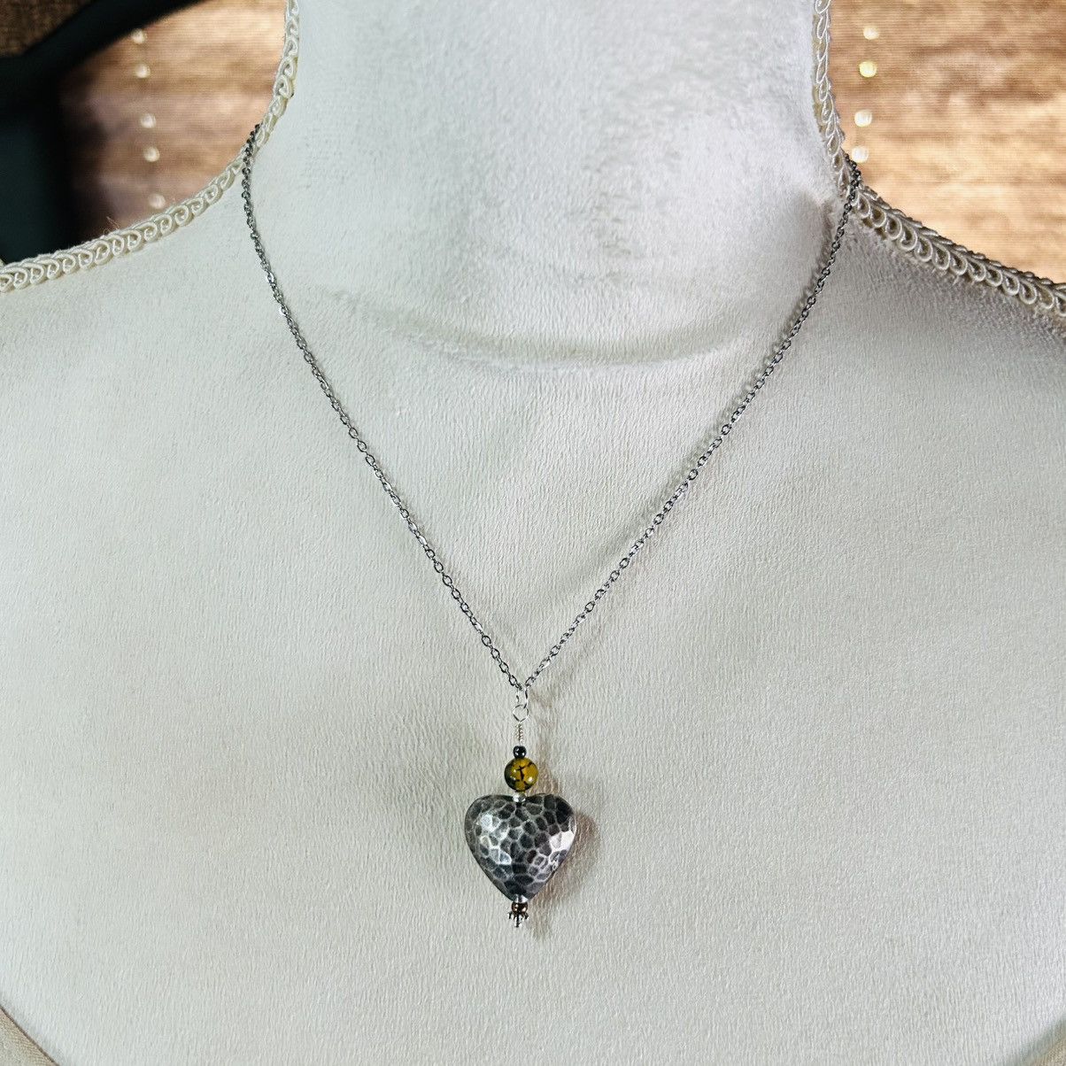 Handmade Handcrafted hammered bubble heart dragon vein necklace Size ONE SIZE - 2 Thumbnail