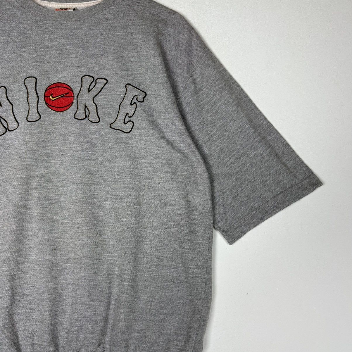 Nike Vintage Nike NBA Ball Center Swoosh Size US M / EU 48-50 / 2 - 4 Thumbnail