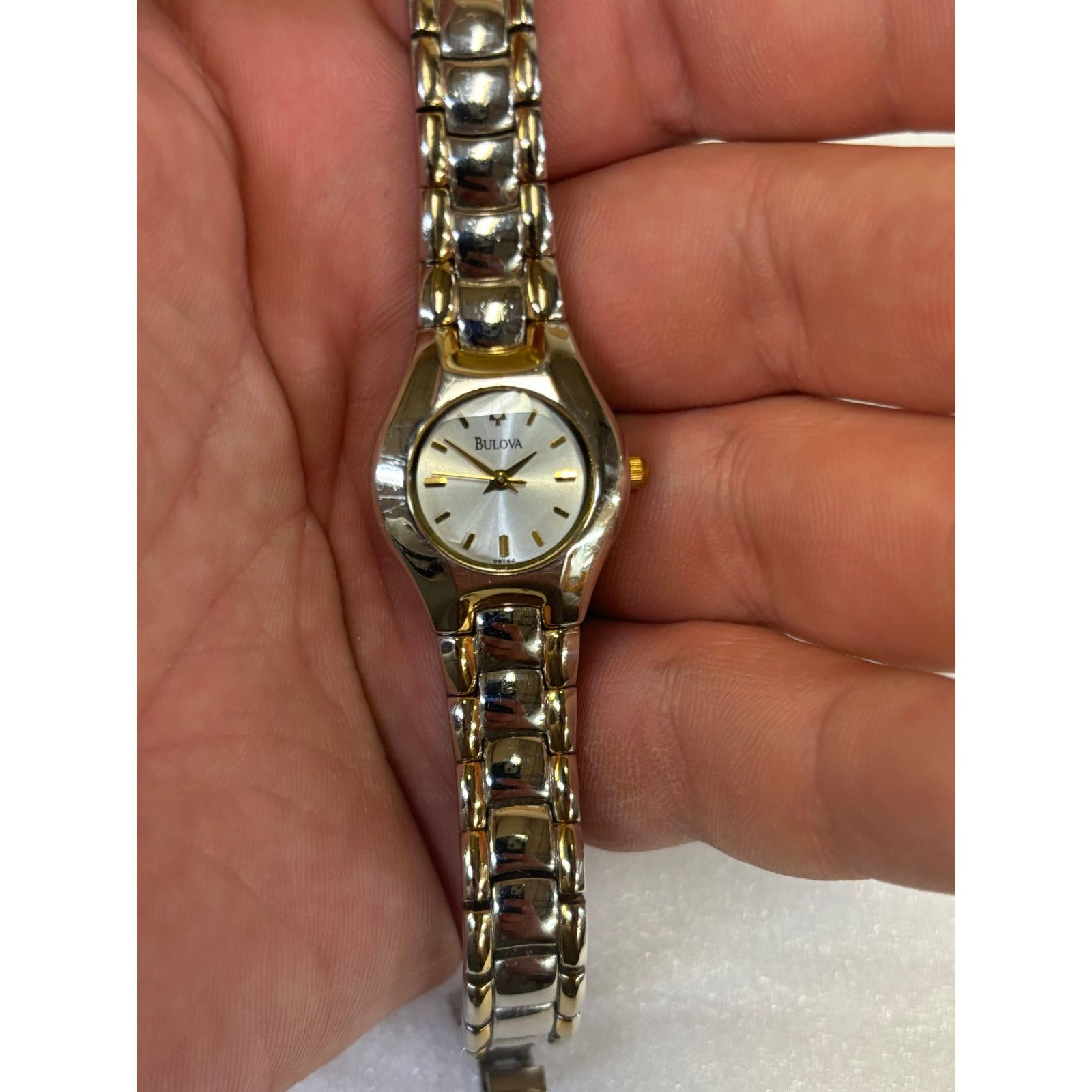 Bulova Bulova Silver Dial 2-Tone Women’s Watch! New Battery! Size ONE SIZE - 5 Thumbnail
