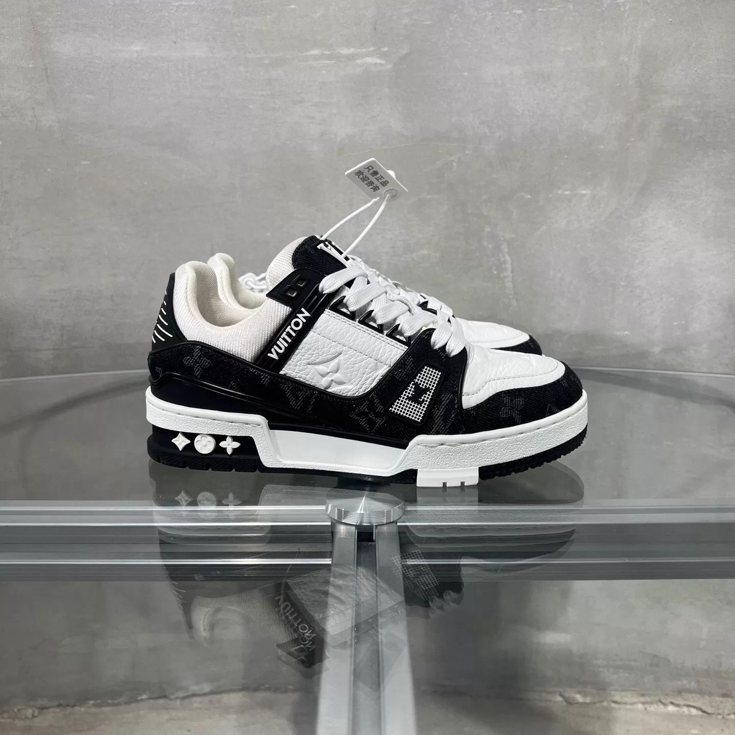 Louis Vuitton LV Trainer Black White Denim UK1.5 35.5 Size US 5 / IT 35 - 4 Thumbnail