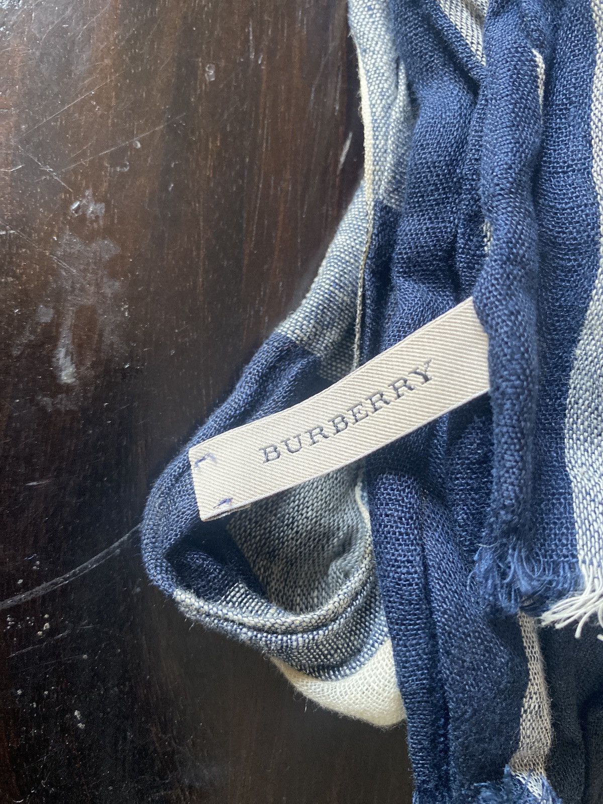 Burberry BURBERRY LIGHT SCARF :) Size ONE SIZE - 3 Thumbnail