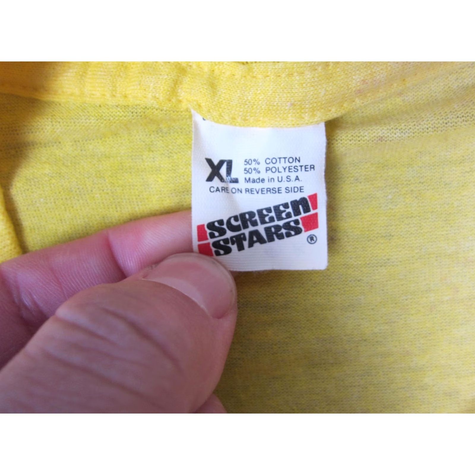 Vintage VINTAGE Screen Star Shirt Mens XL Yellow 80s Classic School Short Sleeve Crew Neck Cotton Polyester Knit T-Shirt Size US XL / EU 56 / 4 - 4 Thumbnail