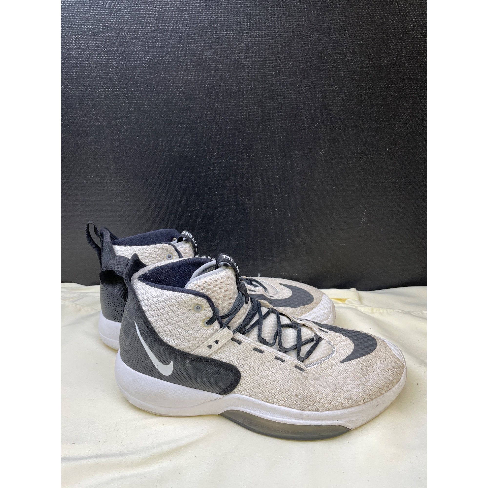 Nike Nike Zoom Rise Mens Gray Black Sneakers Shoes Size 13 SKU 64 Size US 13 / EU 46 - 4 Thumbnail