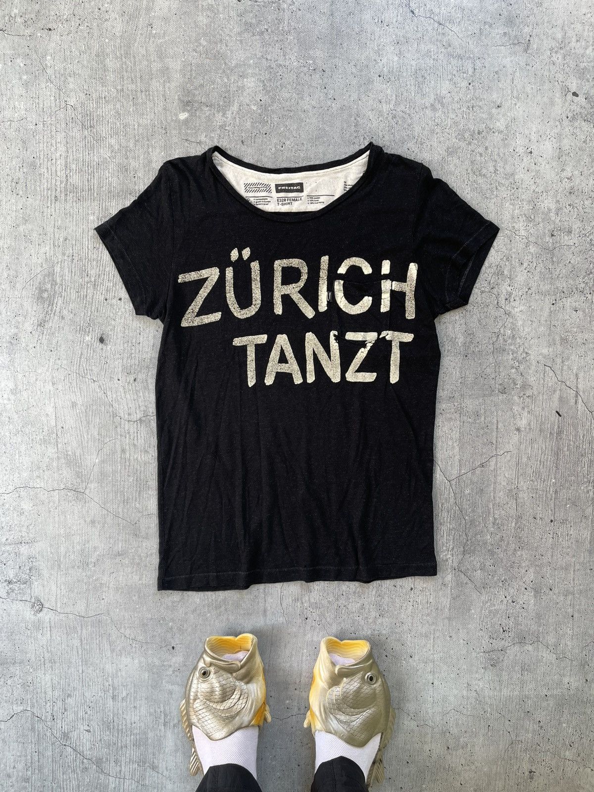 Freitag Vintage Freitag T-Shirt Y2K Size L / US 10 / IT 46 - 1 Thumbnail