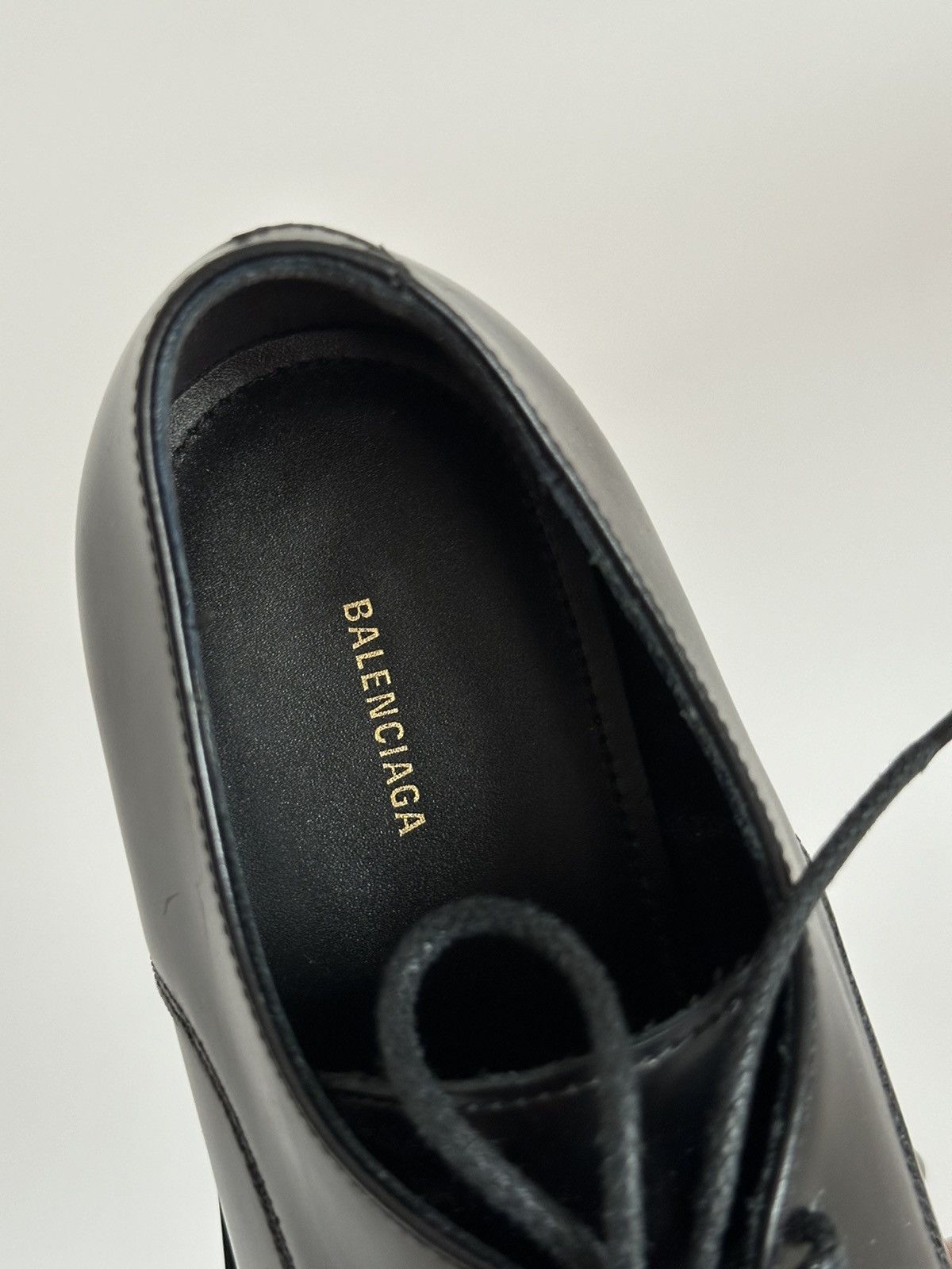 Balenciaga Balenciaga 2018 Semi-Gloss Leather Lace-Up Oxford Shoes Size US 7 / IT 37 - 12 Thumbnail