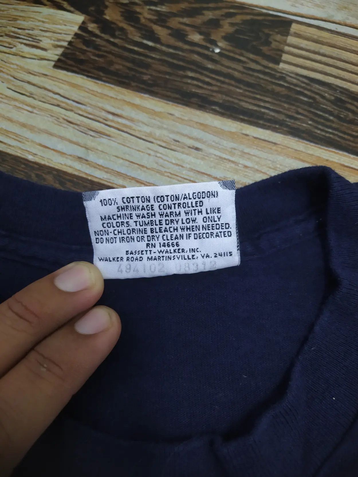 Lee Vintage 90s Lee Big Logo Navy Blue Spell Out Size US XL / EU 56 / 4 - 5 Thumbnail