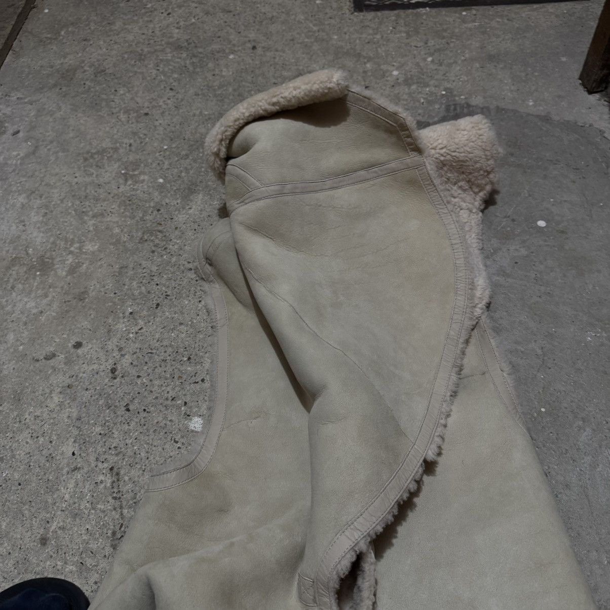 Givenchy × Vintage Sheepskin givenchy paris leather vest Size S / US 4 / IT 40 - 5 Thumbnail