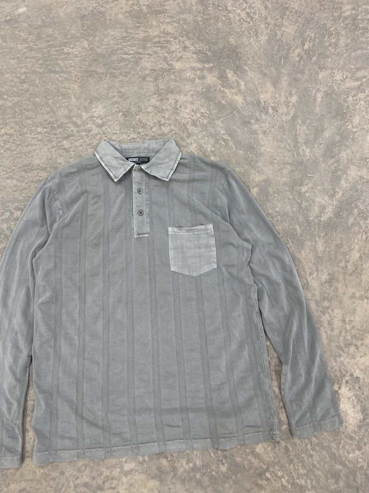 Le Grande Bleu (L.G.B.) MICHIKO LONDON WASHED GREY POLO COLLAR LS Size US M / EU 48-50 / 2 - 3 Thumbnail