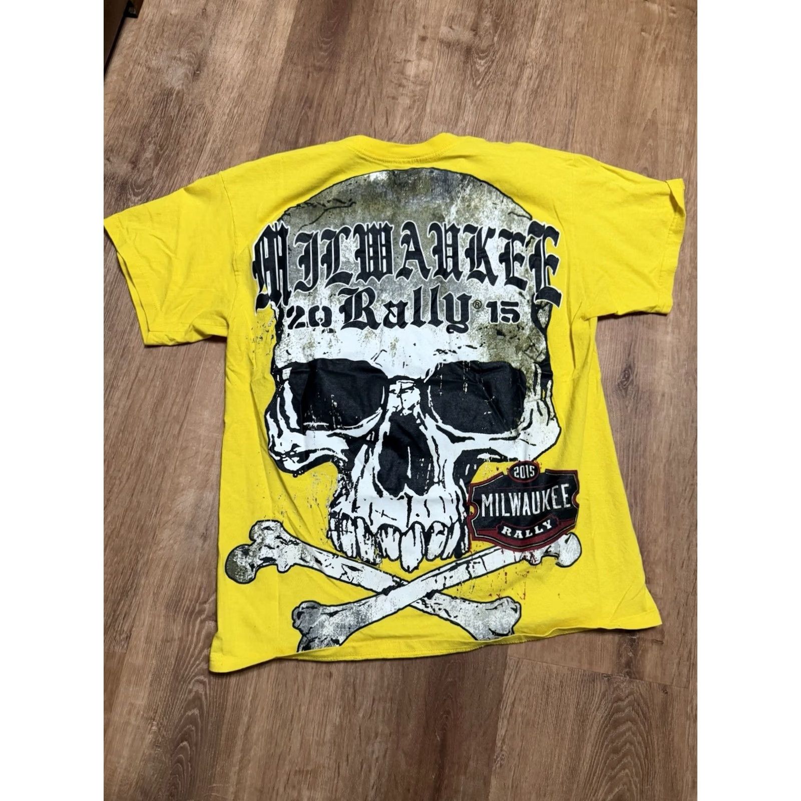 Gildan Milwaukee 2015 Bike Rally Wisconsin Biker Club Shirt Mens L Yellow Graphic Tee Size US L / EU 52-54 / 3 - 2 Thumbnail