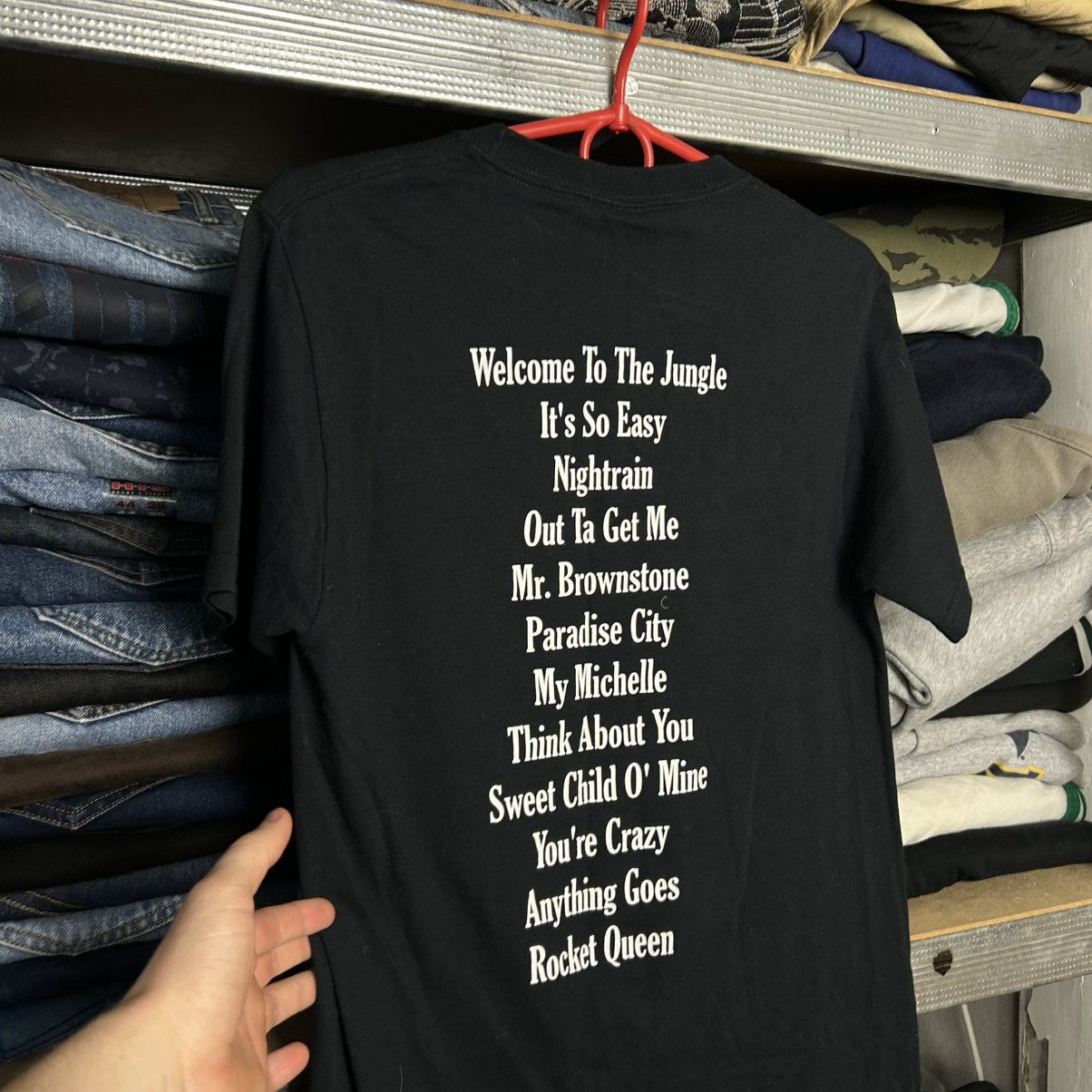 Band Tees Vintage Guns N Roses Big logo rock band 2000’s tee size S Size US S / EU 44-46 / 1 - 8 Thumbnail