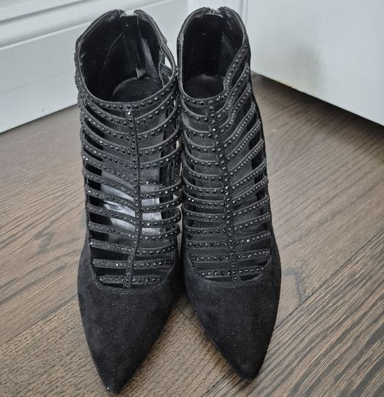 Vacation Eden Embellished Faux Suede Caged Pump Fall Party Spring Size US 9.5 / IT 39.5 - 3 Thumbnail