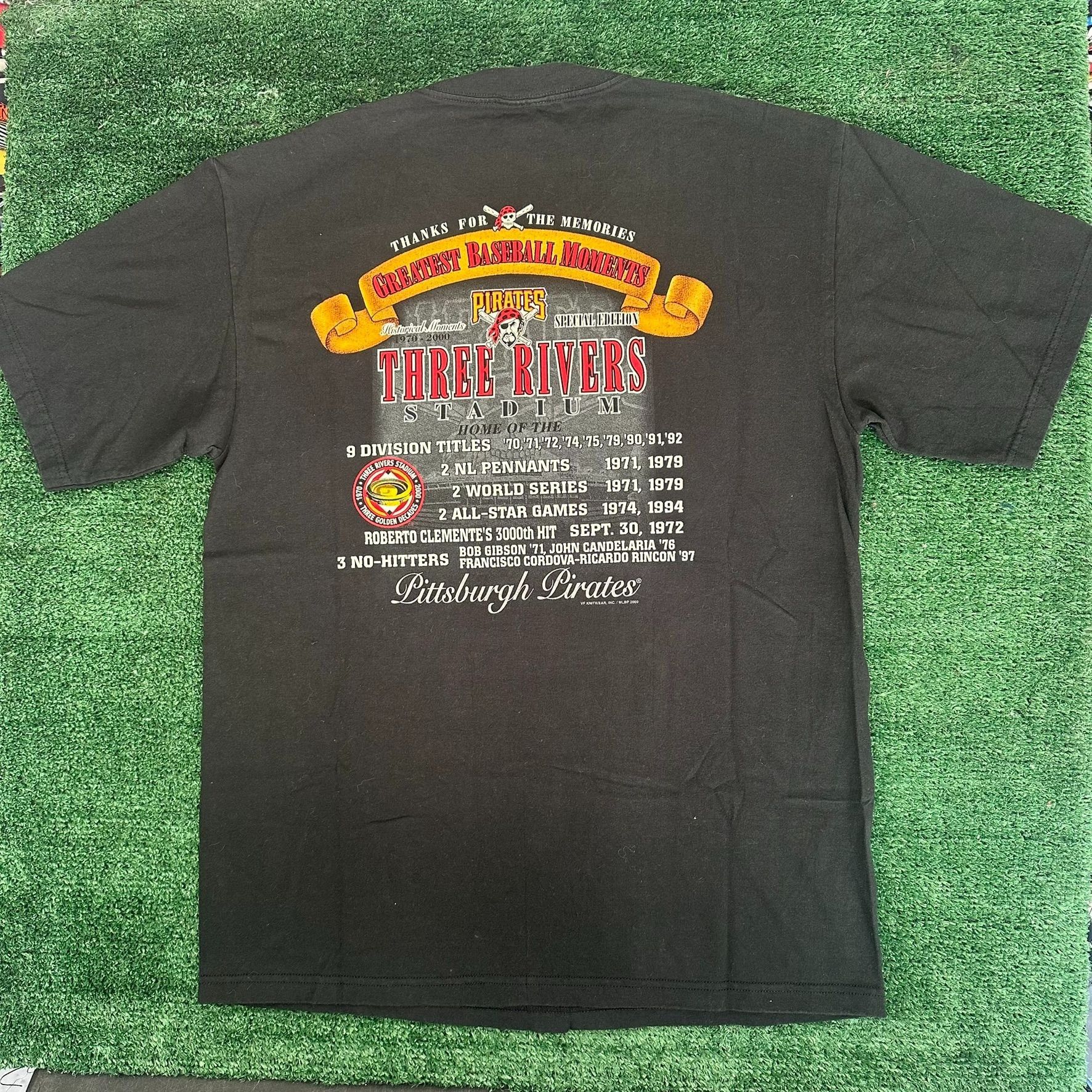 MLB Vintage Y2K Pittsburgh Pirates T-Shirt Three Rivers Stadium Size US L / EU 52-54 / 3 - 4 Thumbnail