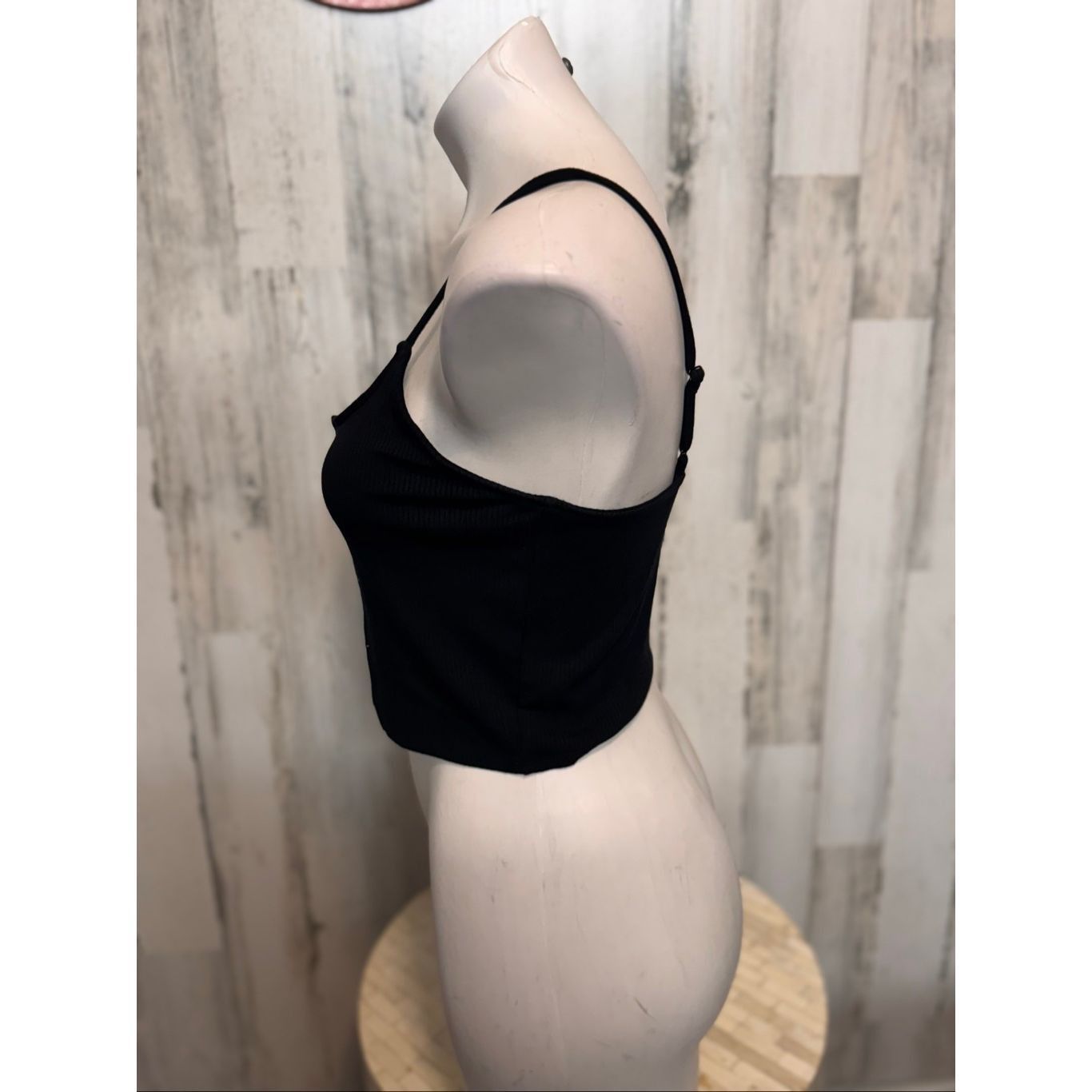 Forever 21 Forever 21 Black Jeweled Clasp Crop Top Women’s Size S Size S / US 4 / IT 40 - 4 Thumbnail