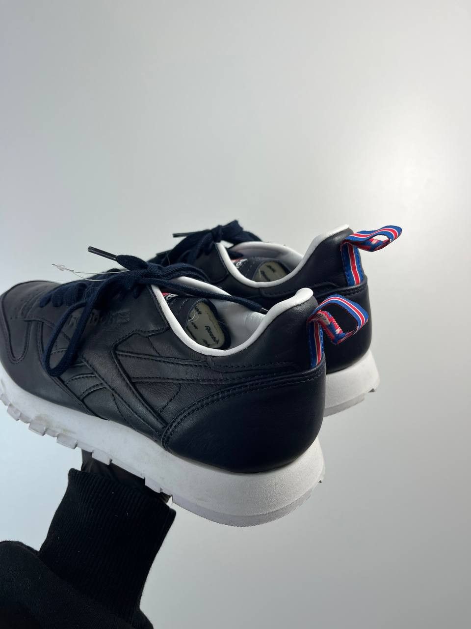 Reebok Reebok Classic Leather Black White Sneakers Mens Size EU 40 Size US 7 / EU 40 - 7 Thumbnail