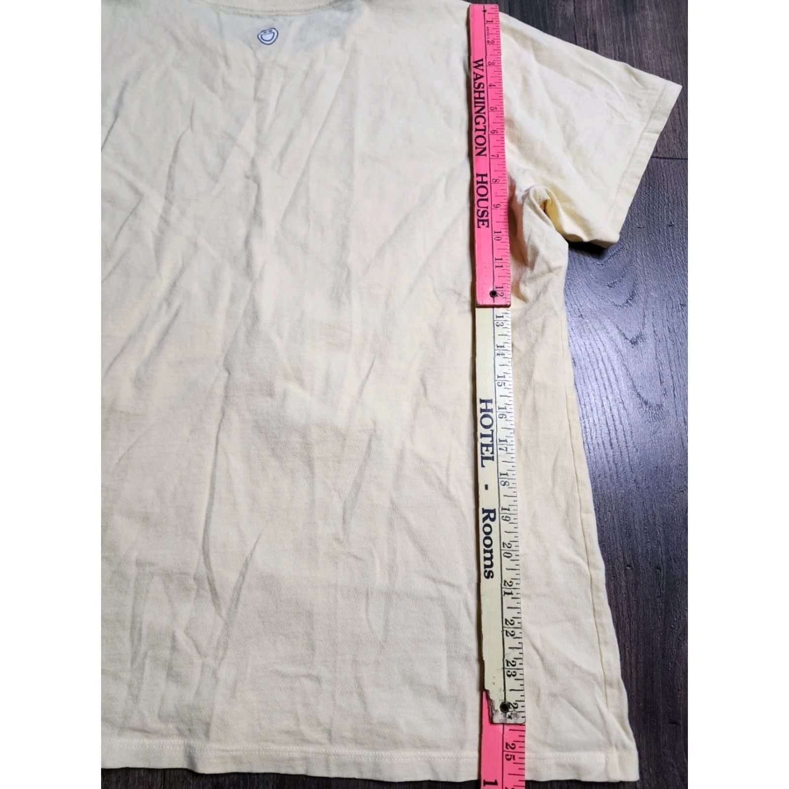Life is Good LIFE IS GOOD Womens XL Yellow Graphic T-Shirt Casual Pullover Round Neck Size XL / US 12-14 / IT 48-50 - 2 Thumbnail