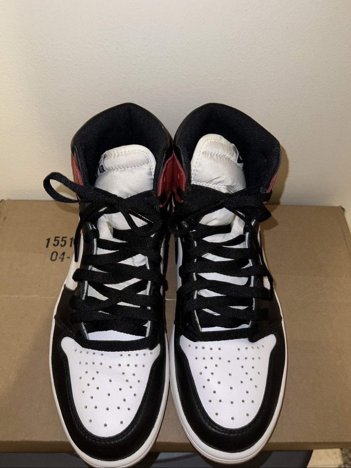 Jordan Brand Air Jordan 1 Retro High OG 'Black Toe' 2016 Size US 10 / EU 43 - 7 Thumbnail