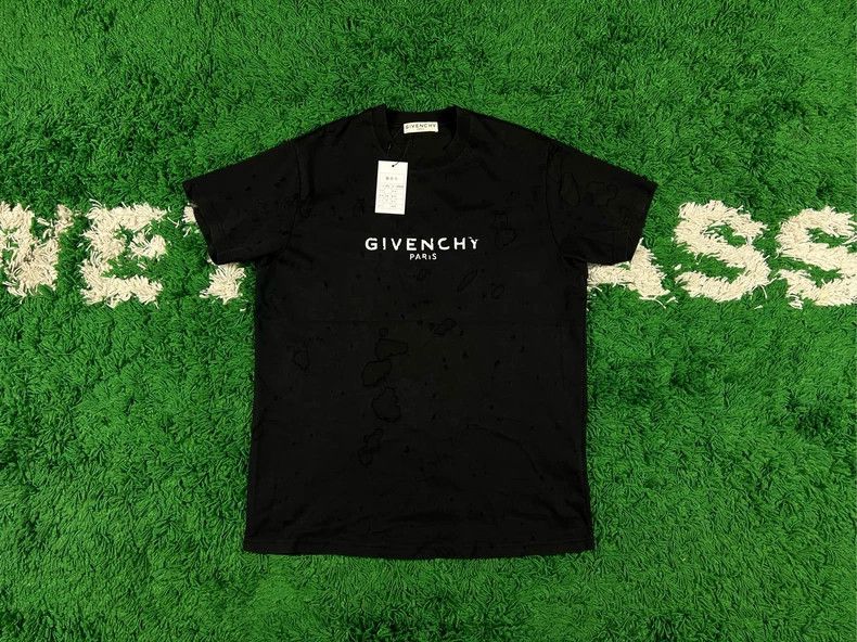 Givenchy Givenchy Large Hole Short Sleeve T-Shirt Size US XXS / EU 40 - 1 Thumbnail