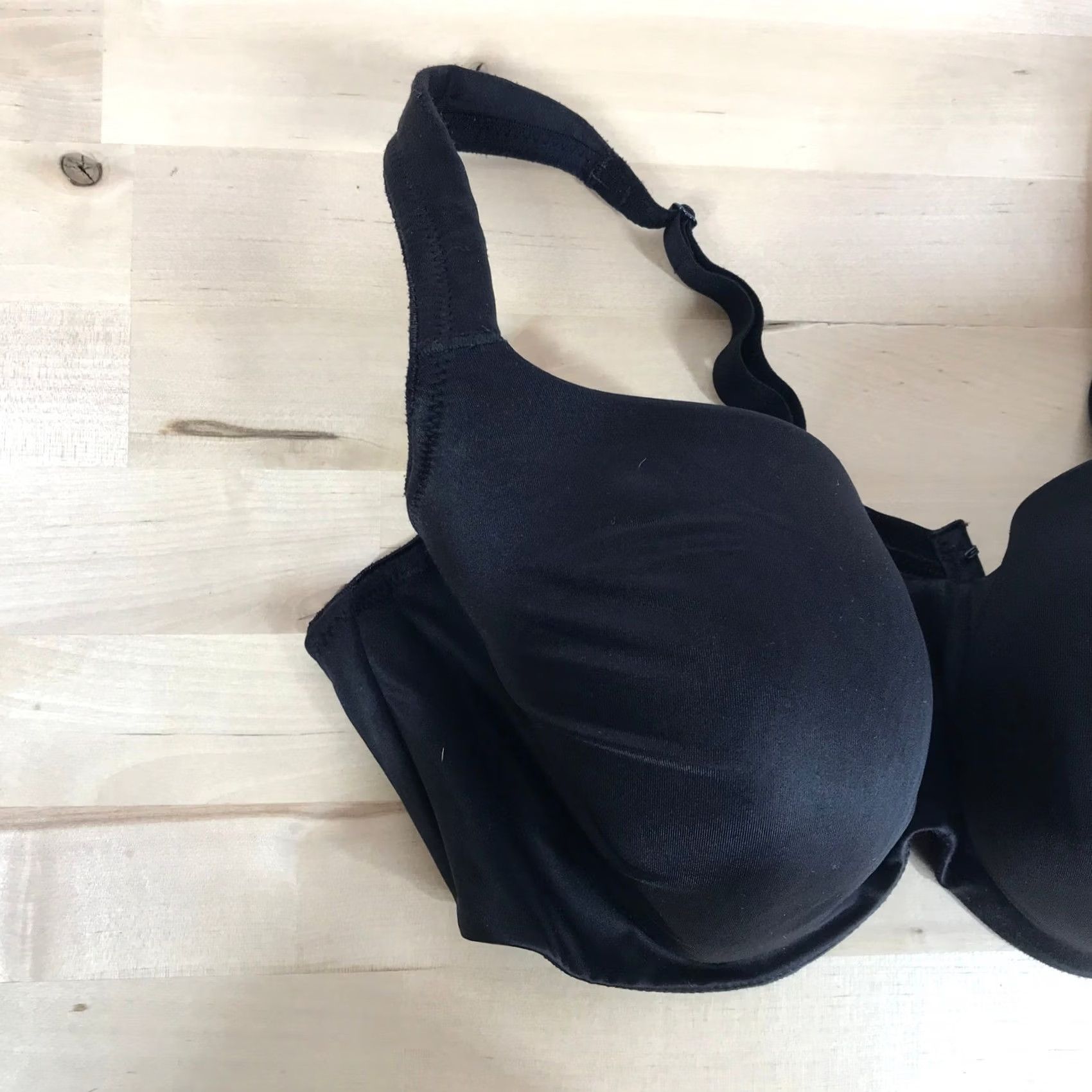 Vintage Soma Balconette Bra Black 38D Underwire Padded Full Coverage Lightly Lined Nylon Spandex Hook & Eye Womens Size ONE SIZE - 2 Thumbnail