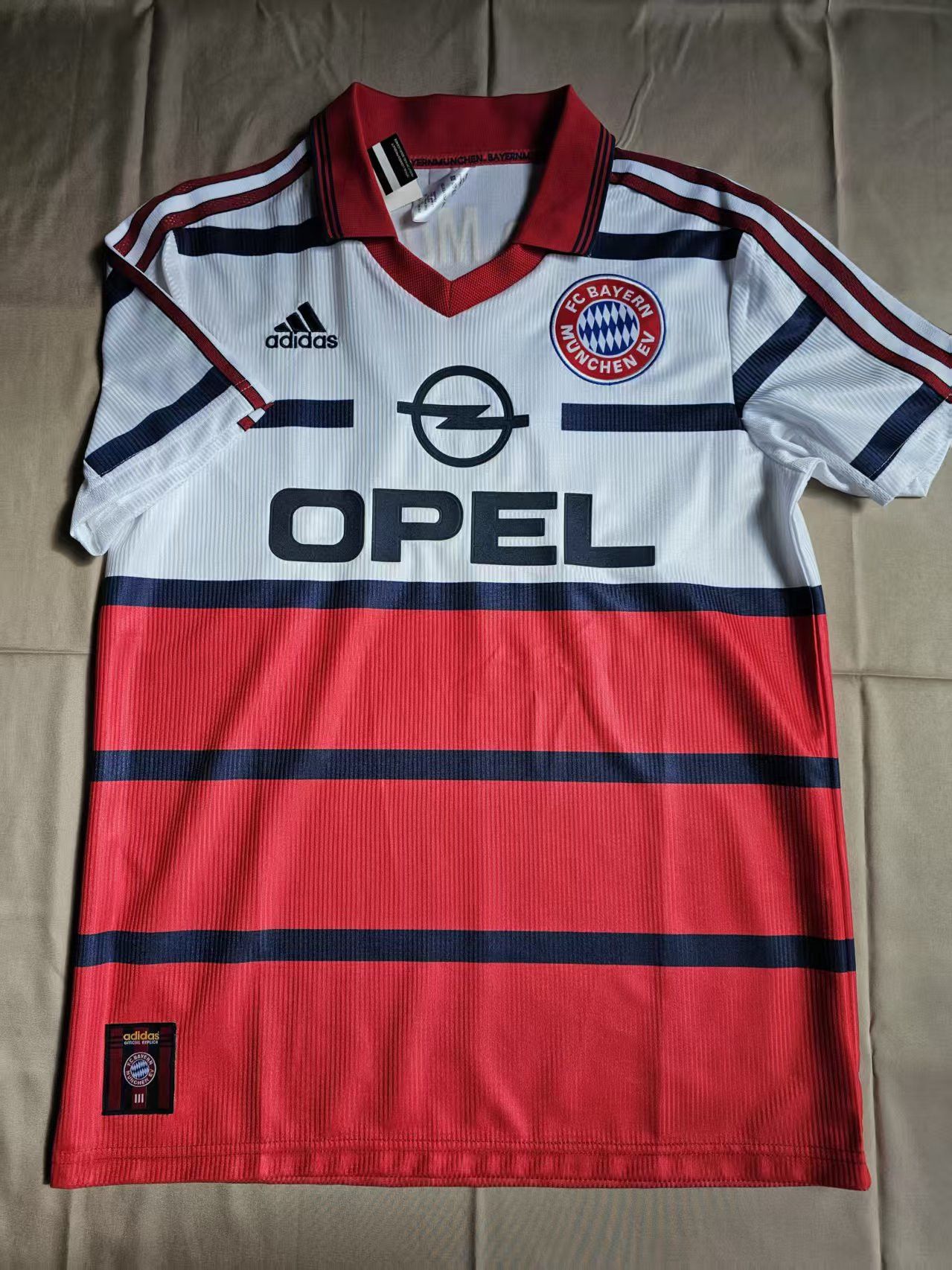 Other 1998 2001 Bayern Munich Jersey Size US S / EU 44-46 / 1 - 1 Thumbnail