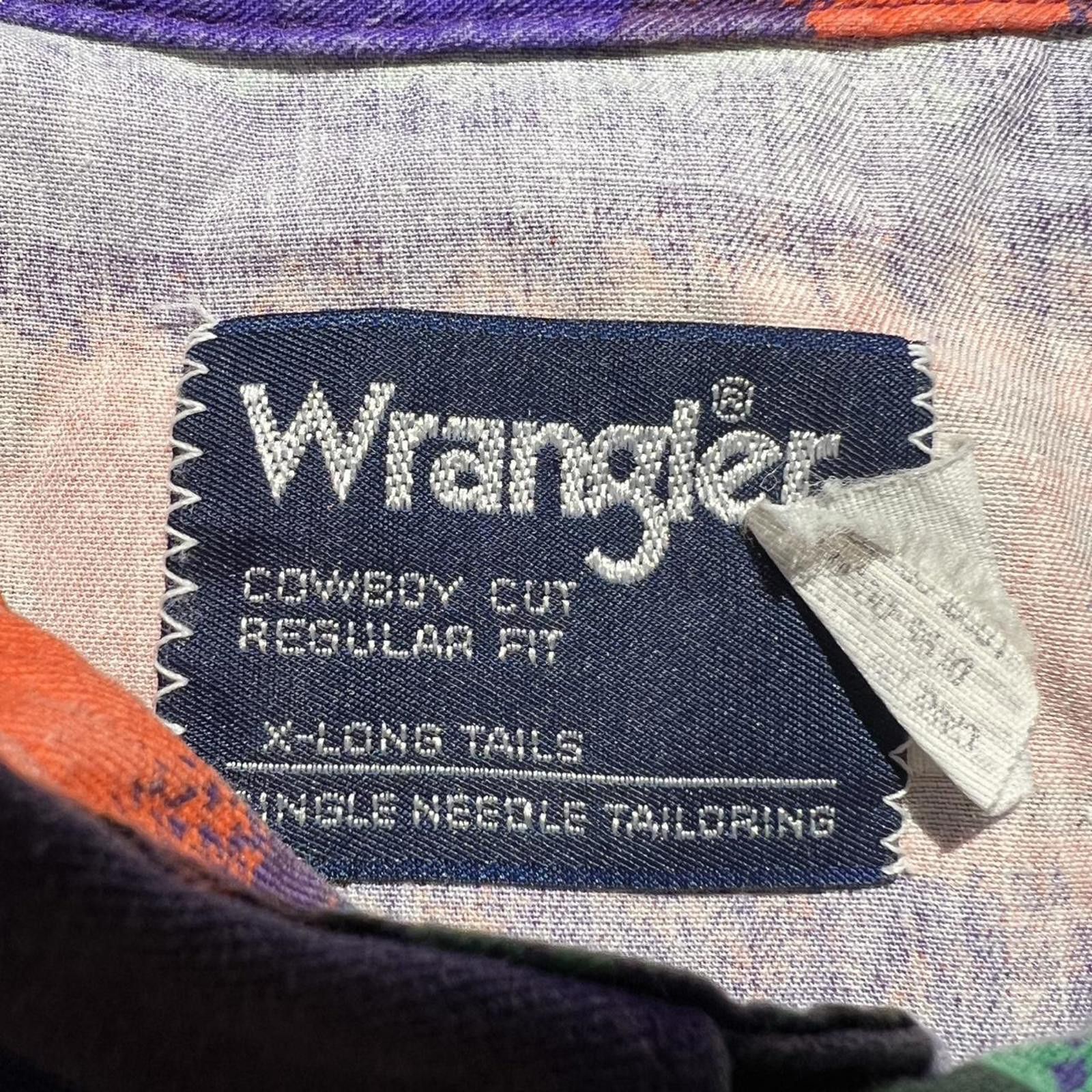 Wrangler Vintage Wrangler South Western Purple Aztec Cowboy Shirt Size US XL / EU 56 / 4 - 4 Thumbnail