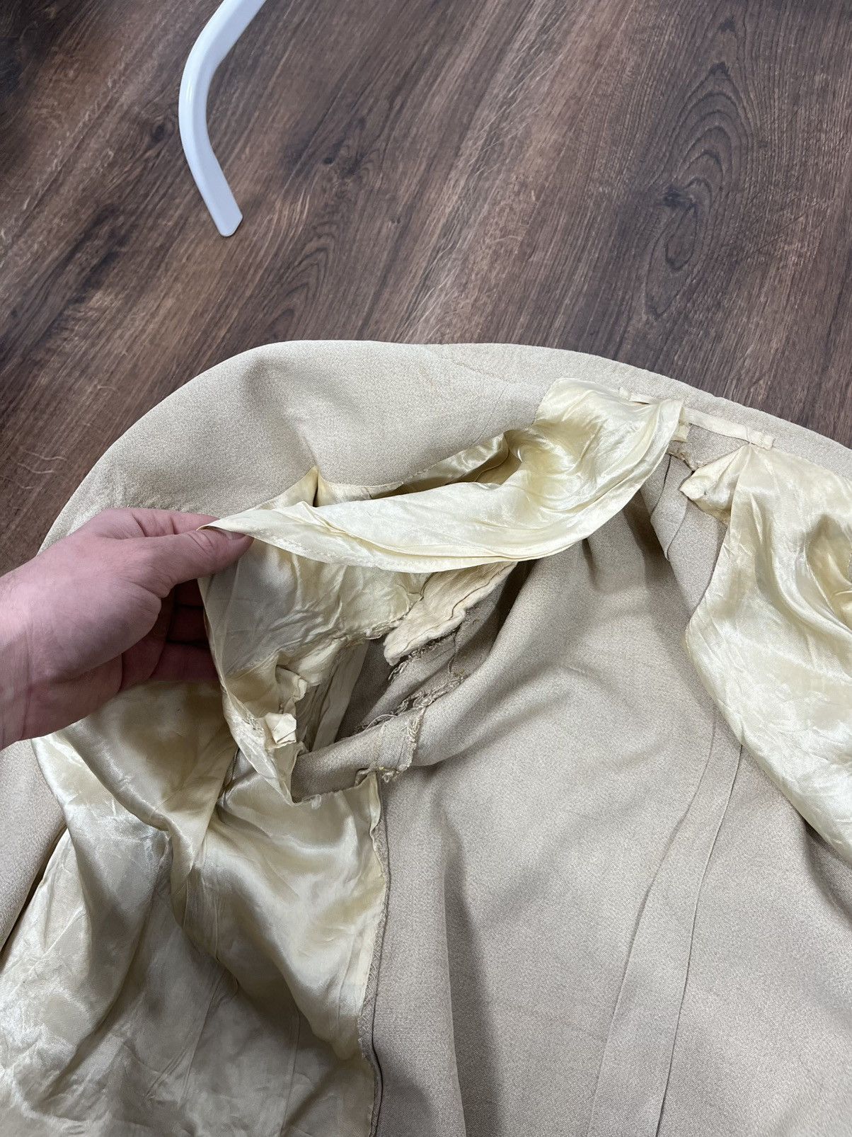 Other Vintage Mens Beige Double Breasted Blazer Tailored Jacket Size US S / EU 44-46 / 1 - 7 Thumbnail