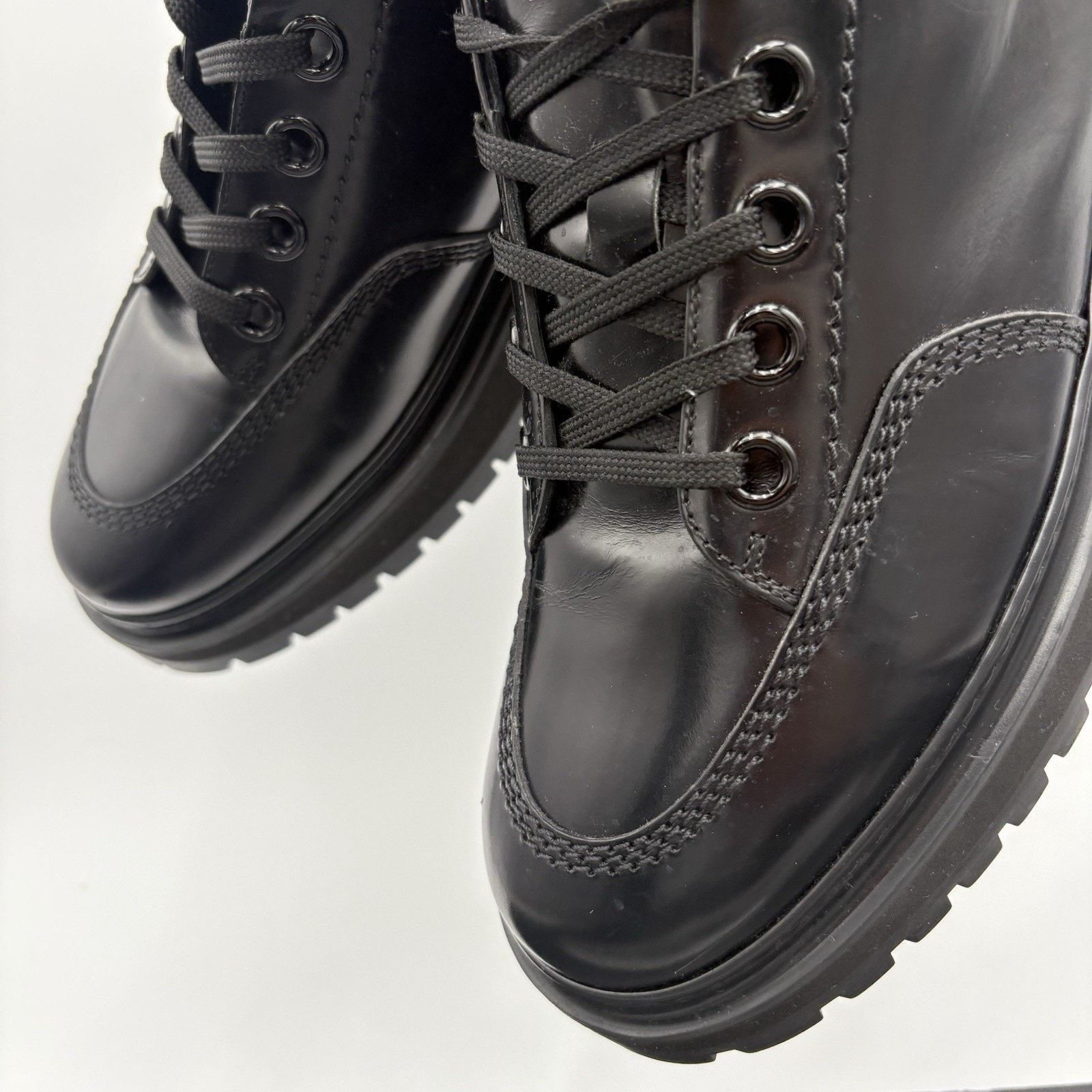 Louis Vuitton Louis Vuitton Leather Derby Sneaker ' Black ' | SUPER CLEAN! Size US 8 / EU 41 - 15 Thumbnail