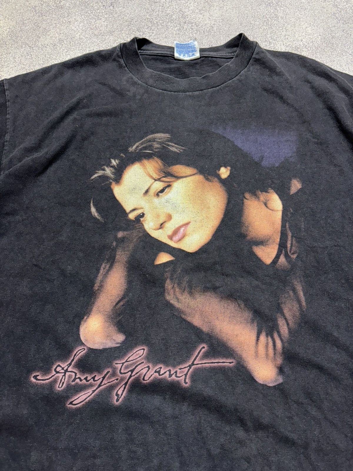Vintage Vintage Ariana Grande World Tour 1998 Behind The Eyes t-shir Size US XL / EU 56 / 4 - 3 Thumbnail