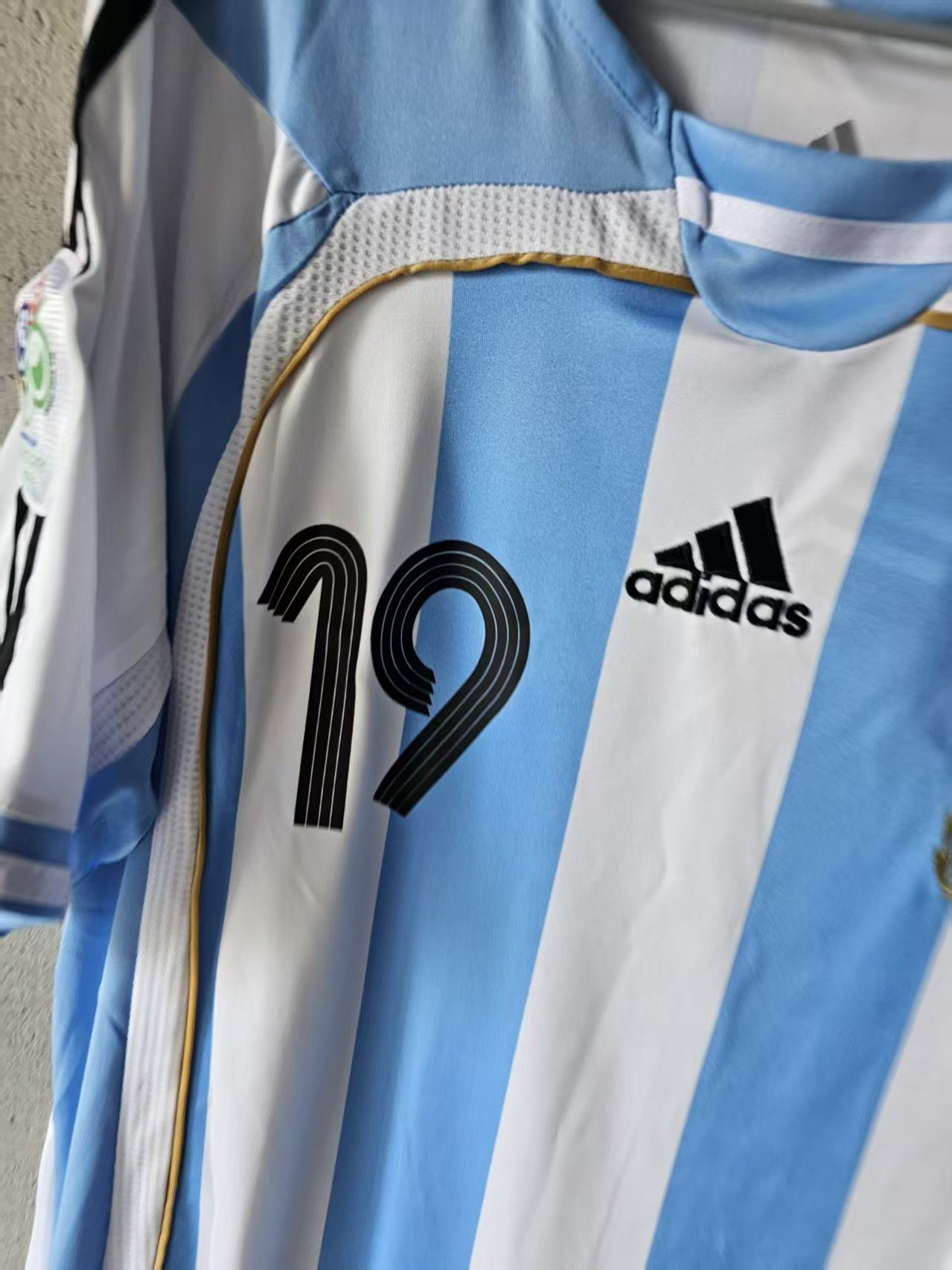 Other 2006 Argentina 19 Messi Jersey Home Size US XL / EU 56 / 4 - 3 Thumbnail
