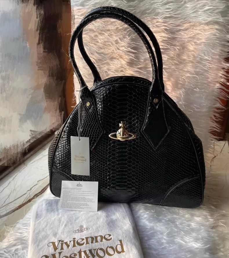Vivienne Westwood Vivienne Westwood size os Retro wind snake skin pattern ant Size ONE SIZE - 2 Thumbnail